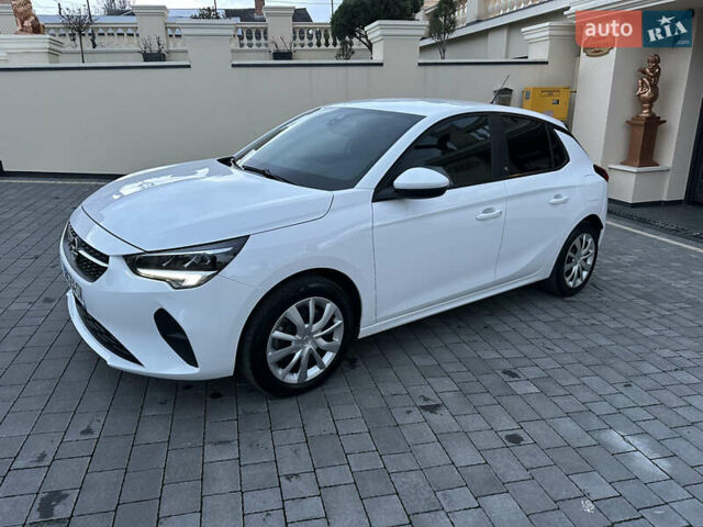 Белый Опель Corsa-e, объемом двигателя 0 л и пробегом 51 тыс. км за 12777 $, фото 10 на Automoto.ua