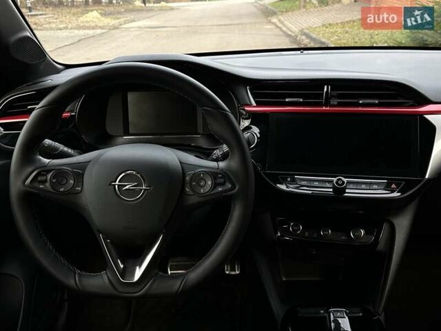 Белый Опель Corsa-e, объемом двигателя 0 л и пробегом 28 тыс. км за 15615 $, фото 42 на Automoto.ua