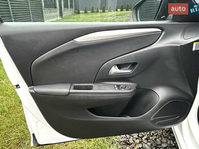 Белый Опель Corsa-e, объемом двигателя 0 л и пробегом 175 тыс. км за 12300 $, фото 32 на Automoto.ua