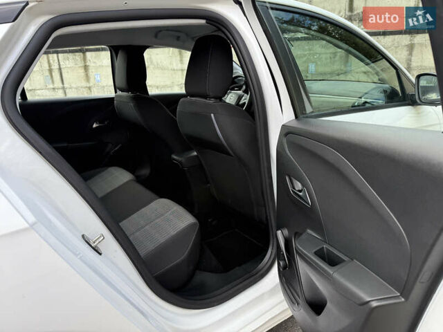 Опель Corsa-e 2021 в Ровно на Automoto.ua Белый Опель Corsa-e, объемом двигателя 0 л и пробегом 50 тыс. км за 12250 $, фото 31 на Automoto.ua