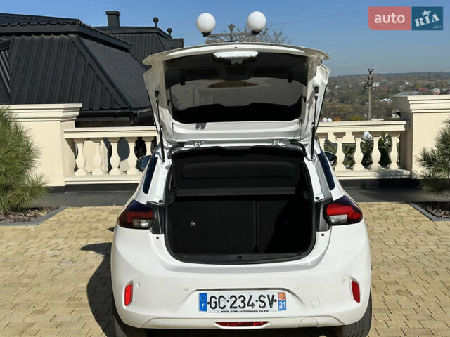Белый Опель Corsa-e, объемом двигателя 0 л и пробегом 50 тыс. км за 12999 $, фото 15 на Automoto.ua