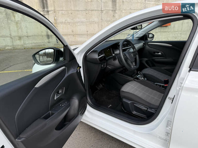 Опель Corsa-e 2021 в Ровно на Automoto.ua Белый Опель Corsa-e, объемом двигателя 0 л и пробегом 50 тыс. км за 12250 $, фото 51 на Automoto.ua