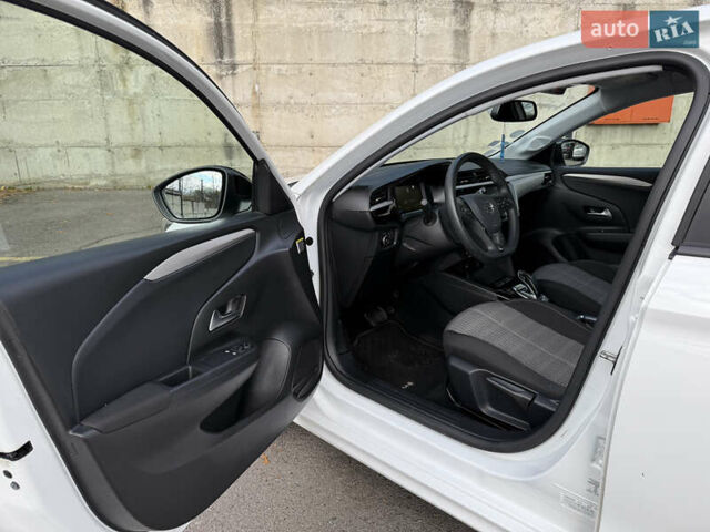 Опель Corsa-e 2021 в Ровно на Automoto.ua Белый Опель Corsa-e, объемом двигателя 0 л и пробегом 50 тыс. км за 12250 $, фото 50 на Automoto.ua