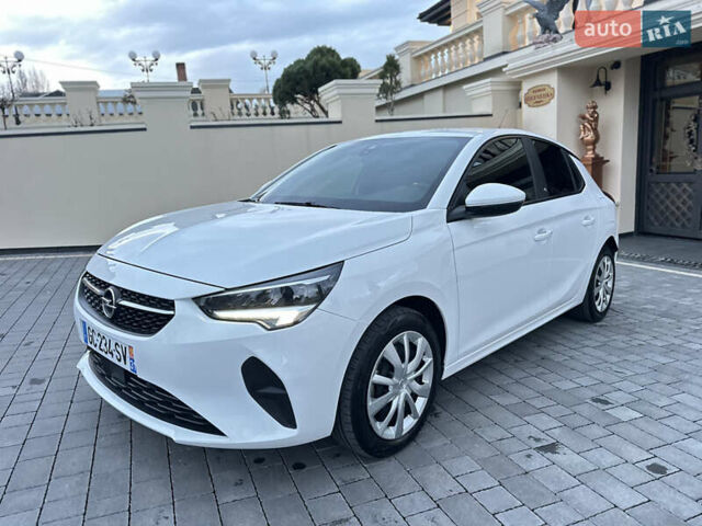 Белый Опель Corsa-e, объемом двигателя 0 л и пробегом 51 тыс. км за 12777 $, фото 9 на Automoto.ua