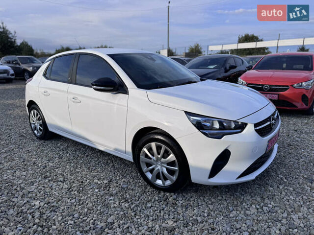 Белый Опель Corsa-e, объемом двигателя 0 л и пробегом 142 тыс. км за 11999 $, фото 17 на Automoto.ua