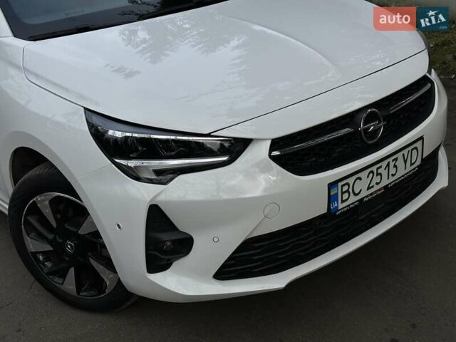 Белый Опель Corsa-e, объемом двигателя 0 л и пробегом 28 тыс. км за 15615 $, фото 13 на Automoto.ua