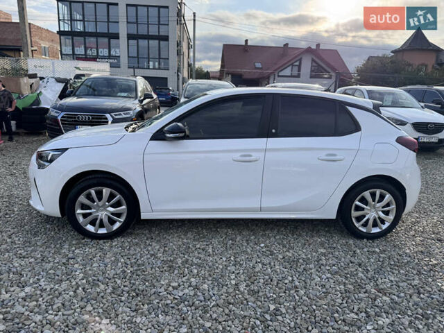 Белый Опель Corsa-e, объемом двигателя 0 л и пробегом 142 тыс. км за 11999 $, фото 6 на Automoto.ua