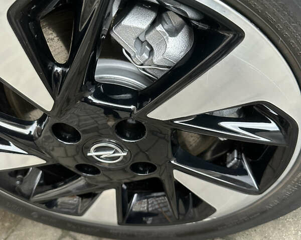 Белый Опель Corsa-e, объемом двигателя 0 л и пробегом 53 тыс. км за 16200 $, фото 38 на Automoto.ua