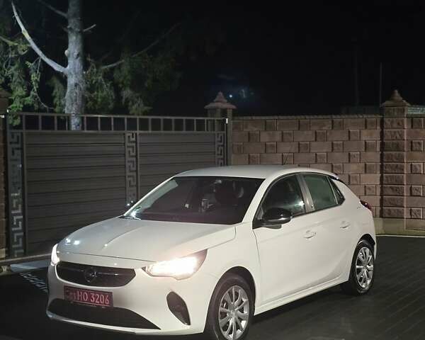 Белый Опель Corsa-e, объемом двигателя 0 л и пробегом 34 тыс. км за 11999 $, фото 29 на Automoto.ua