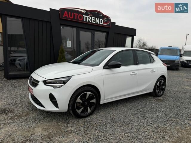 Белый Опель Corsa-e, объемом двигателя 0 л и пробегом 38 тыс. км за 14700 $, фото 8 на Automoto.ua
