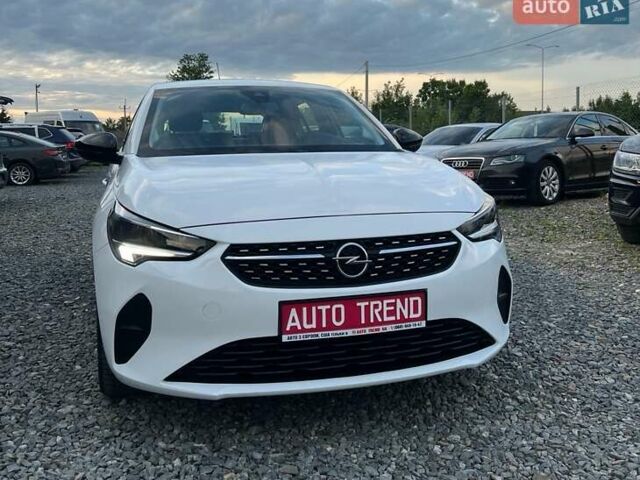 Белый Опель Corsa-e, объемом двигателя 0 л и пробегом 37 тыс. км за 14200 $, фото 3 на Automoto.ua