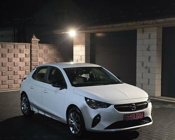 Белый Опель Corsa-e, объемом двигателя 0 л и пробегом 34 тыс. км за 11999 $, фото 2 на Automoto.ua