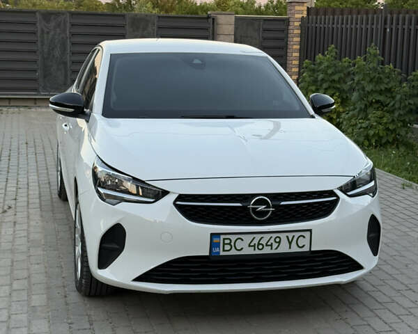 Белый Опель Corsa-e, объемом двигателя 0 л и пробегом 54 тыс. км за 13500 $, фото 1 на Automoto.ua