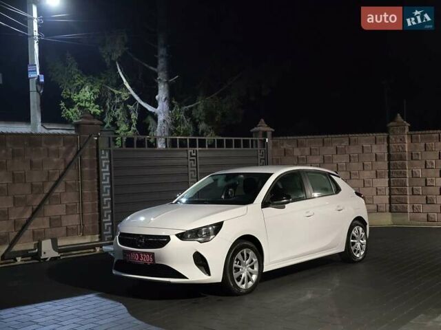 Белый Опель Corsa-e, объемом двигателя 0 л и пробегом 34 тыс. км за 11999 $, фото 9 на Automoto.ua