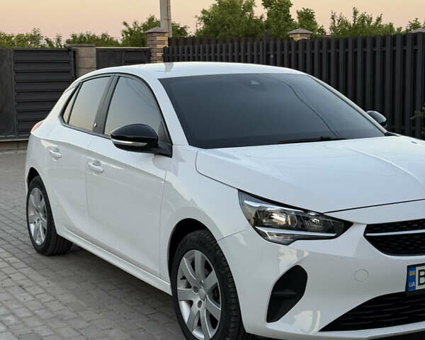 Белый Опель Corsa-e, объемом двигателя 0 л и пробегом 54 тыс. км за 13500 $, фото 2 на Automoto.ua