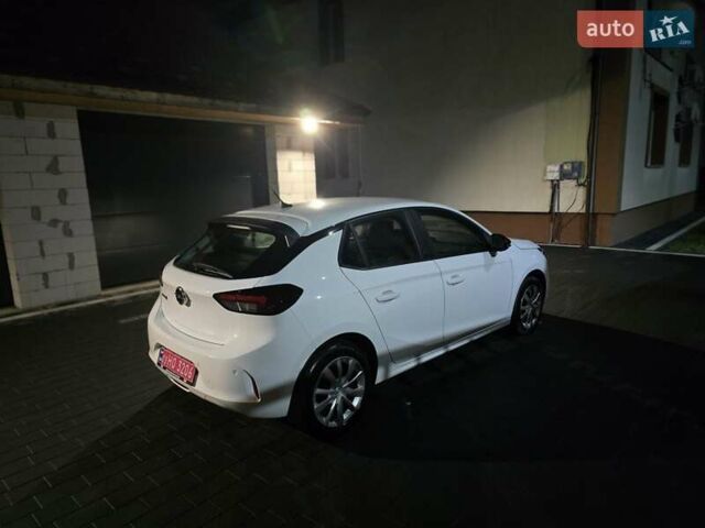 Белый Опель Corsa-e, объемом двигателя 0 л и пробегом 34 тыс. км за 11999 $, фото 22 на Automoto.ua