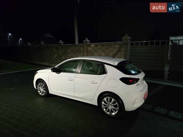 Белый Опель Corsa-e, объемом двигателя 0 л и пробегом 34 тыс. км за 11999 $, фото 20 на Automoto.ua