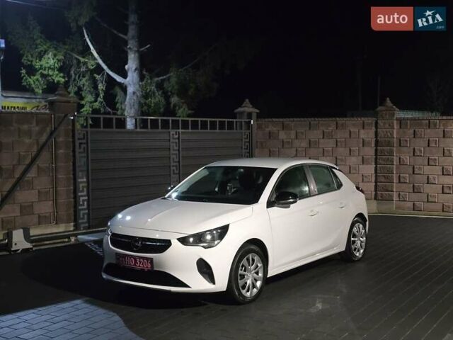 Белый Опель Corsa-e, объемом двигателя 0 л и пробегом 34 тыс. км за 11999 $, фото 1 на Automoto.ua