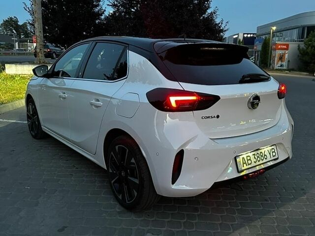 Белый Опель Corsa-e, объемом двигателя 0 л и пробегом 15 тыс. км за 16000 $, фото 4 на Automoto.ua