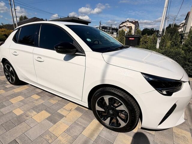 Білий Опель Corsa-e, об'ємом двигуна 0 л та пробігом 55 тис. км за 15500 $, фото 10 на Automoto.ua