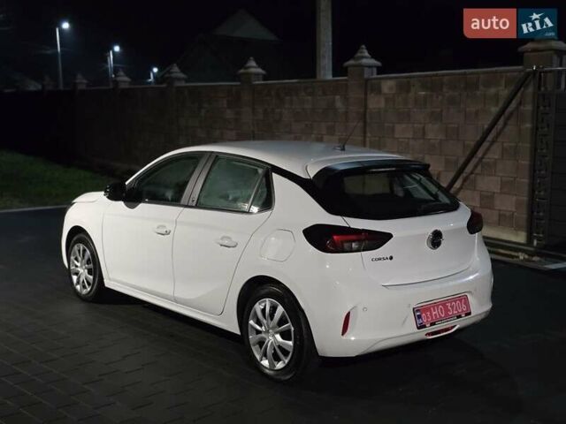 Белый Опель Corsa-e, объемом двигателя 0 л и пробегом 34 тыс. км за 11999 $, фото 21 на Automoto.ua