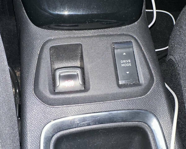 Білий Опель Corsa-e, об'ємом двигуна 0 л та пробігом 24 тис. км за 13500 $, фото 19 на Automoto.ua