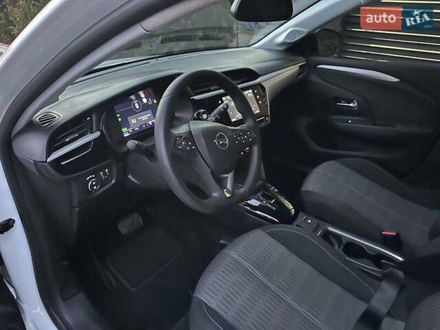 Білий Опель Corsa-e, об'ємом двигуна 0 л та пробігом 24 тис. км за 13500 $, фото 12 на Automoto.ua