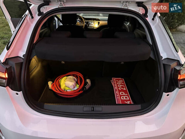 Білий Опель Corsa-e, об'ємом двигуна 0 л та пробігом 24 тис. км за 13500 $, фото 21 на Automoto.ua
