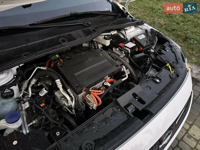 Білий Опель Corsa-e, об'ємом двигуна 0 л та пробігом 24 тис. км за 13500 $, фото 23 на Automoto.ua
