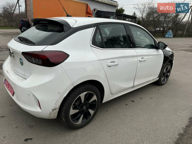 Белый Опель Corsa-e, объемом двигателя 0 л и пробегом 7 тыс. км за 13100 $, фото 6 на Automoto.ua