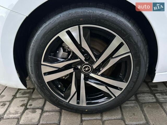 Белый Опель Corsa-e, объемом двигателя 0 л и пробегом 28 тыс. км за 13500 $, фото 8 на Automoto.ua