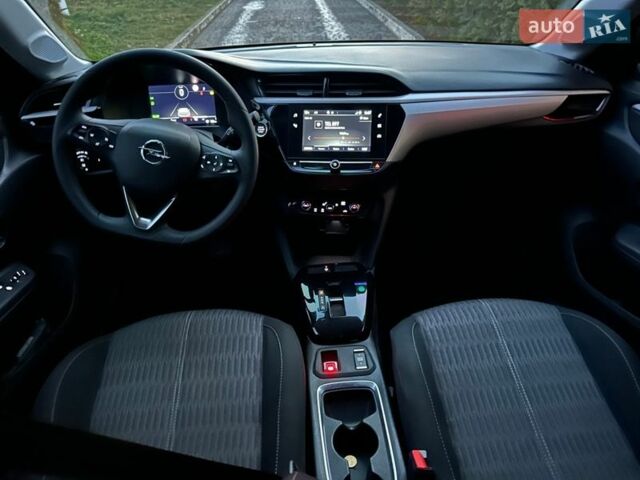 Белый Опель Corsa-e, объемом двигателя 0 л и пробегом 28 тыс. км за 13500 $, фото 9 на Automoto.ua