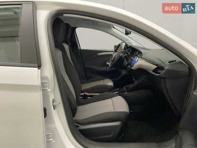 Белый Опель Corsa-e, объемом двигателя 0 л и пробегом 5 тыс. км за 16900 $, фото 6 на Automoto.ua
