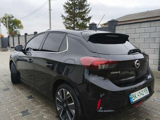 Чорний Опель Corsa-e, об'ємом двигуна 0 л та пробігом 62 тис. км за 13999 $, фото 7 на Automoto.ua