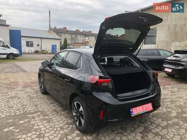 Черный Опель Corsa-e, объемом двигателя 0 л и пробегом 8 тыс. км за 16000 $, фото 3 на Automoto.ua