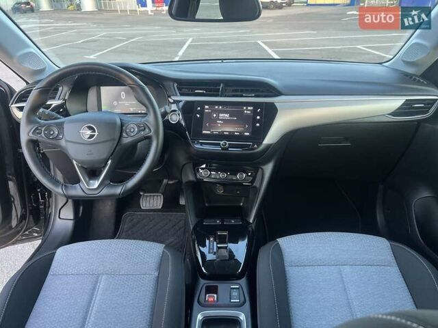 Черный Опель Corsa-e, объемом двигателя 0 л и пробегом 6 тыс. км за 15350 $, фото 28 на Automoto.ua