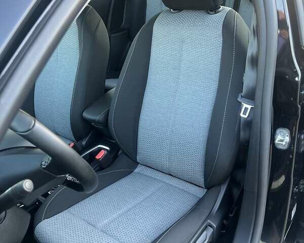 Черный Опель Corsa-e, объемом двигателя 0 л и пробегом 6 тыс. км за 15350 $, фото 45 на Automoto.ua