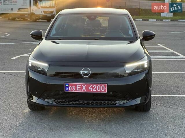 Черный Опель Corsa-e, объемом двигателя 0 л и пробегом 6 тыс. км за 15350 $, фото 3 на Automoto.ua