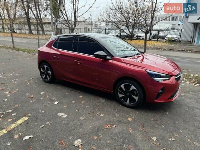 Красный Опель Corsa-e, объемом двигателя 0 л и пробегом 48 тыс. км за 15000 $, фото 4 на Automoto.ua