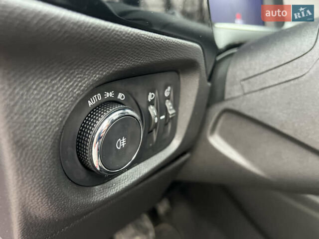 Червоний Опель Corsa-e, об'ємом двигуна 0 л та пробігом 15 тис. км за 12900 $, фото 22 на Automoto.ua