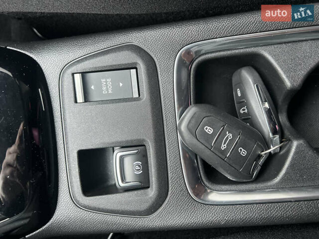 Червоний Опель Corsa-e, об'ємом двигуна 0 л та пробігом 15 тис. км за 12900 $, фото 19 на Automoto.ua