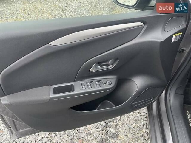 Серый Опель Corsa-e, объемом двигателя 0 л и пробегом 37 тыс. км за 13700 $, фото 8 на Automoto.ua