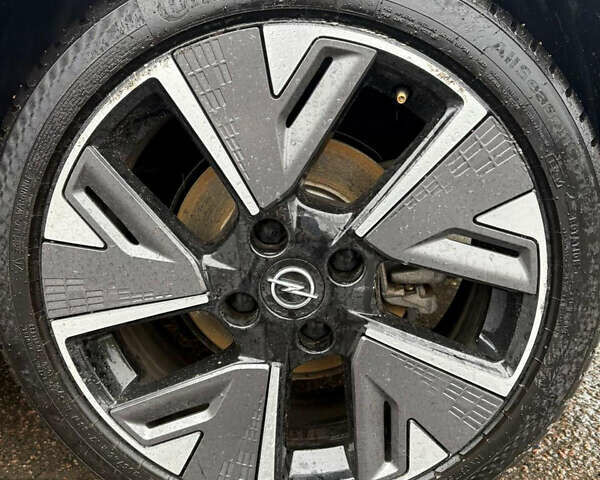 Сірий Опель Corsa-e, об'ємом двигуна 0 л та пробігом 58 тис. км за 9799 $, фото 12 на Automoto.ua