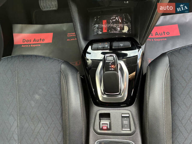 Сірий Опель Corsa-e, об'ємом двигуна 0 л та пробігом 40 тис. км за 14900 $, фото 56 на Automoto.ua