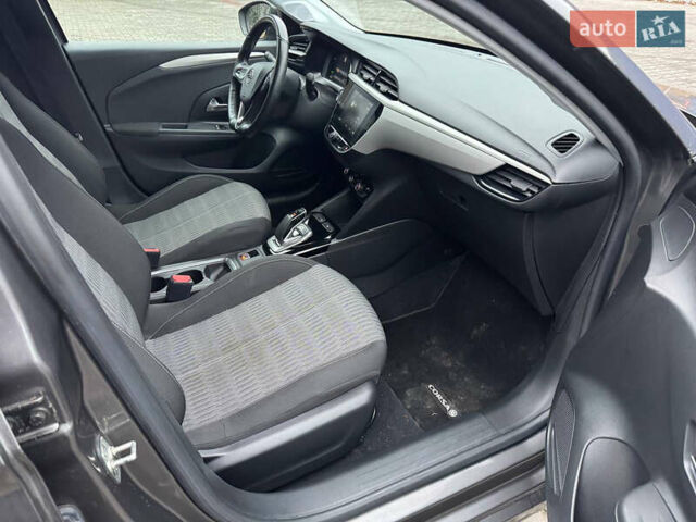 Серый Опель Corsa-e, объемом двигателя 0 л и пробегом 97 тыс. км за 12500 $, фото 24 на Automoto.ua