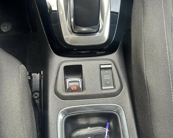 Серый Опель Corsa-e, объемом двигателя 0 л и пробегом 97 тыс. км за 12500 $, фото 19 на Automoto.ua