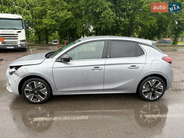 Сірий Опель Corsa-e, об'ємом двигуна 0 л та пробігом 58 тис. км за 9799 $, фото 3 на Automoto.ua