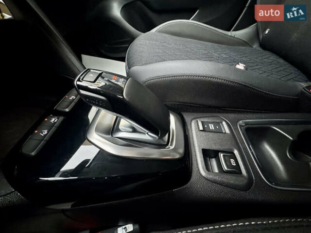 Серый Опель Corsa-e, объемом двигателя 0 л и пробегом 41 тыс. км за 14000 $, фото 54 на Automoto.ua