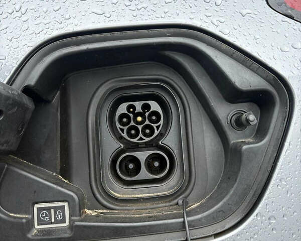 Серый Опель Corsa-e, объемом двигателя 0 л и пробегом 103 тыс. км за 9799 $, фото 12 на Automoto.ua