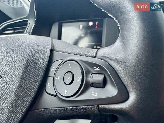 Серый Опель Corsa-e, объемом двигателя 0 л и пробегом 41 тыс. км за 14000 $, фото 46 на Automoto.ua